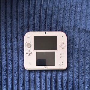 Nintendo 2DS Console - White with Red Trim